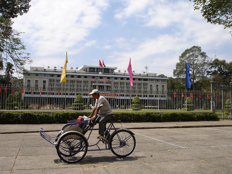 117- Le palais de la reunification a Saigon.JPG - Le palais de la réunification à Saigon